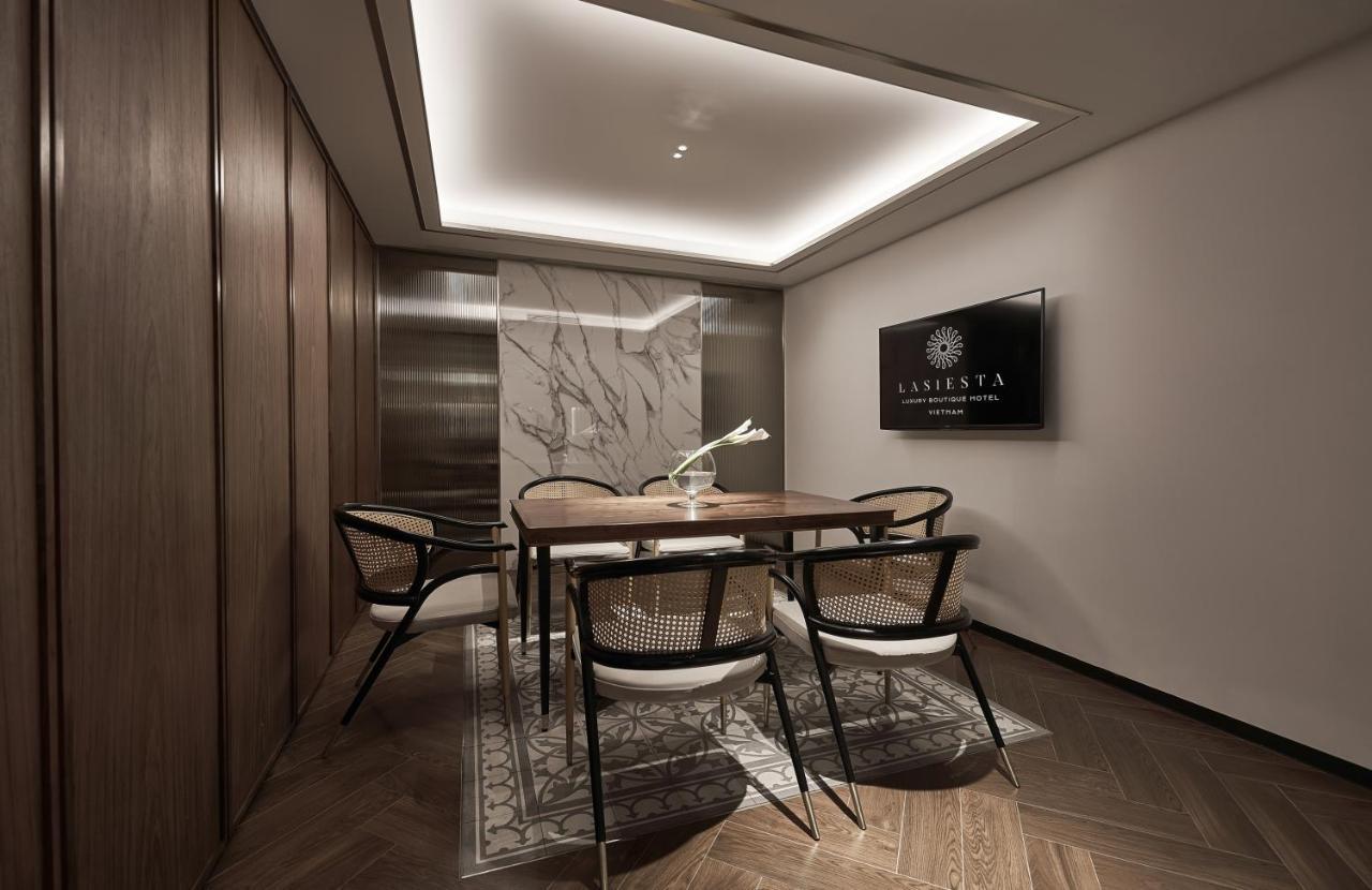 Hotel La Siesta Premium Saigon à Hô Chi Minh-Ville Extérieur photo A meeting room at the Amista business center