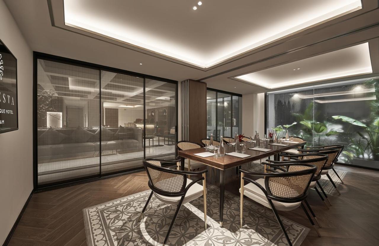 Hotel La Siesta Premium Saigon à Hô Chi Minh-Ville Extérieur photo The interior of the restaurant
